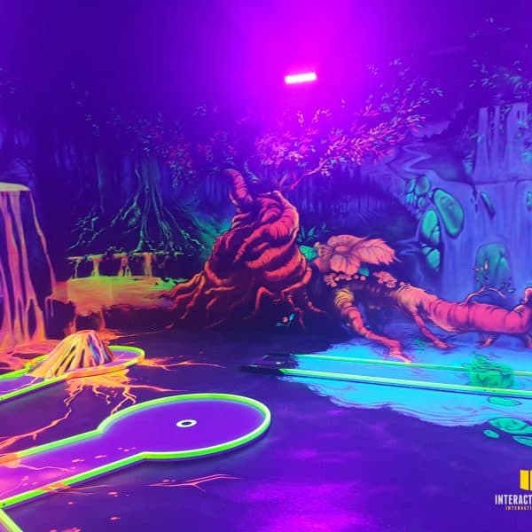 Dschungel Welt in einer Minigolfanlage