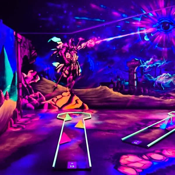 Wandbemalung und Minigolfbahnen