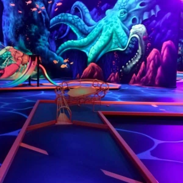 Schwarzlicht-Minigolf-Interactive-Lasergames-com-159
