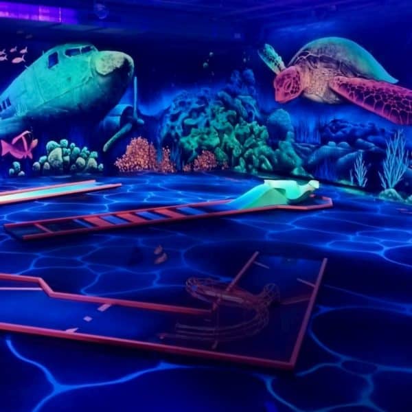 Schwarzlicht-Minigolf-Interactive-Lasergames-com-161
