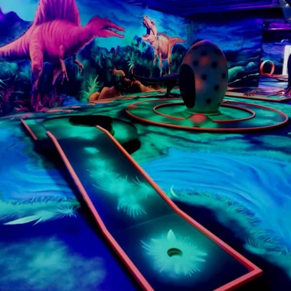 Schwarzlicht-Minigolf-Interactive-Lasergames-com-167