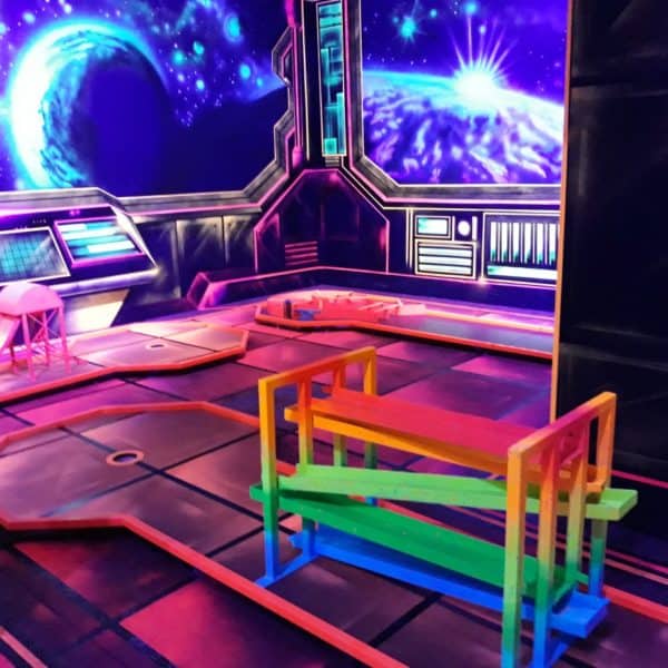 Schwarzlicht-Minigolf-Interactive-Lasergames-com-75