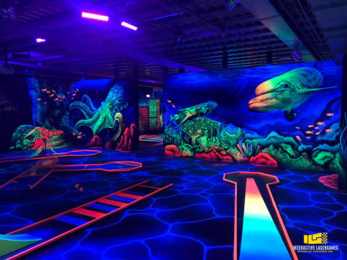 Van der Ende Racing Inn - Schwarzlicht Minigolfanlage