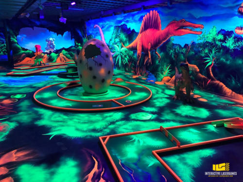 Van der Ende Racing Inn - Schwarzlicht Minigolfanlage